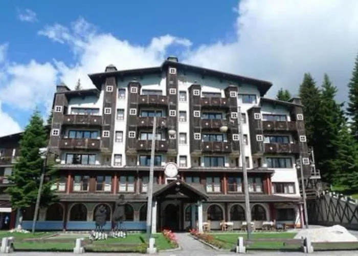 Self Catering: RTA Hotel Catturani